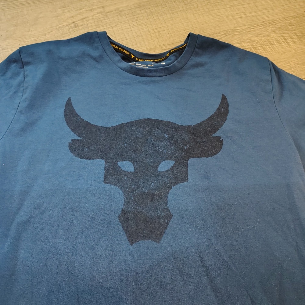 Under Armour Project Rock Mens Brahma Bull T-Shirt Blue Small HeatGear Loose Fit